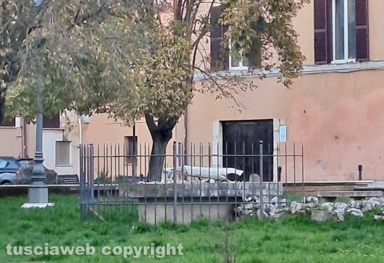 Civita Castellana – Distrutta la Fontana delle acque vergini di Alessio Paternesi