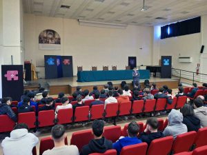 Viterbo - La magistratura incontra studenti e studentesse dell'Itt Da Vinci