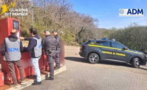 Guardia di finanza - Agenzia dogane - Chiuso distributore carburante