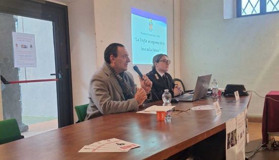 Latera - L'incontro “La Truffa: un inganno che fa leva sulla fiducia” 