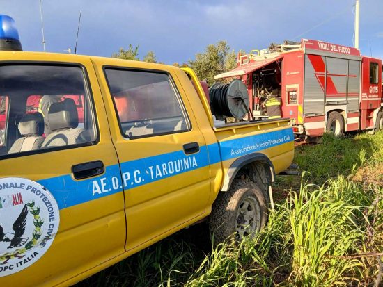 Tarquinia - Aeopc - Incendio in località Pantano