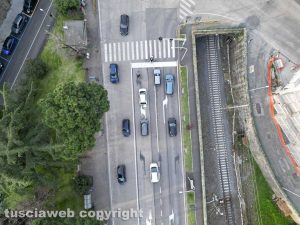 Viterbo – Due corsie al semaforo di porta Romana - Viale Dia
