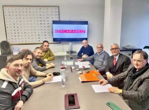 Firma del contratto integrativo di Scarabeo ceramiche