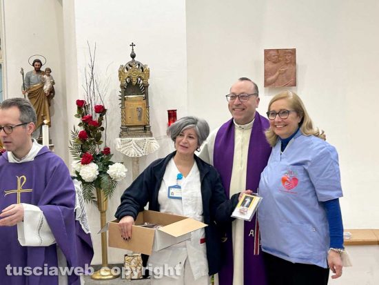 Al Santa Rosa arrivano i volontari dell’ascolto - Giulia Schirra e don Gianluca Scrimieri