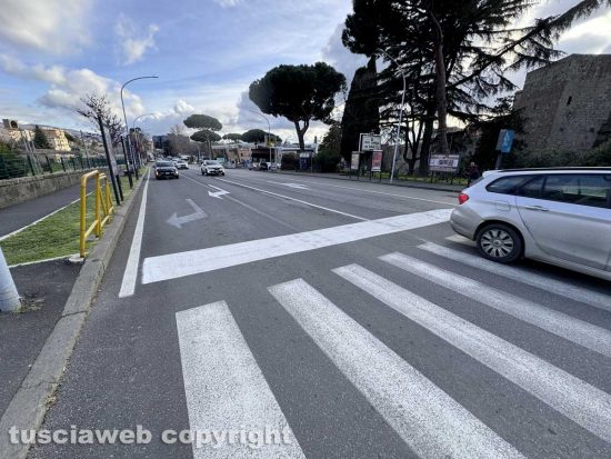 Viterbo – Due corsie al semaforo di porta Romana