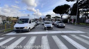 Viterbo – Due corsie al semaforo di porta Romana