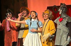 "Il meraviglioso Mago di Ozz", una scena dello spettacolo