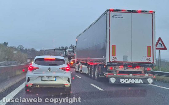 Tamponamento e lunghe file sulla superstrada Umbro - Laziale