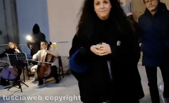 Viterbo - Ex chiesa delle Fortezze - Il concerto per pochi intimi - La sindaca Chiara Frontini e l'assessore Emanuele Aronne