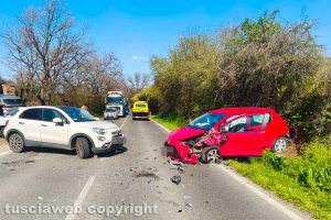 Vetralla - Scontro violento tra quattro auto sulla Cassia sud
