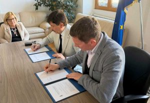 Civitavecchia - Il sindaco Marco Piendibene e il presidente dell'Unione nazionale veterani dello sport Damiano Lestingi