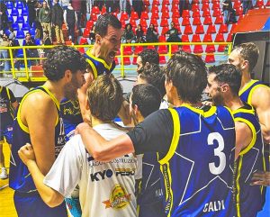 L'esultanza della Stella Azzurra dopo il successo di Cagliari