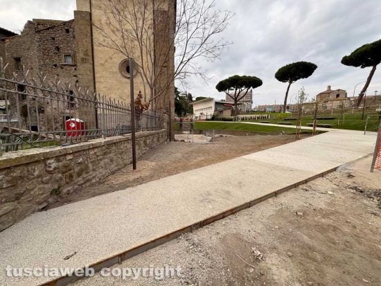 Viterbo - L'area pedonale all'ex chiesa delle Fortezze