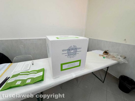 Referendum sulla giustizia - Un seggio