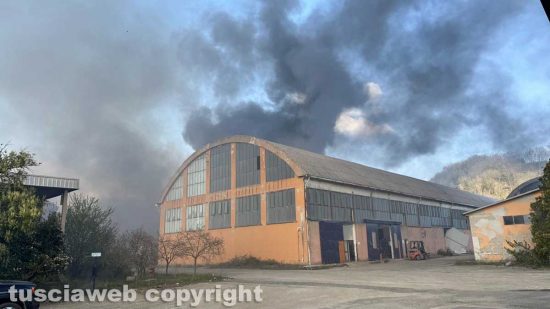 Bagnoregio - Incendio allo stabilimento ex Alta