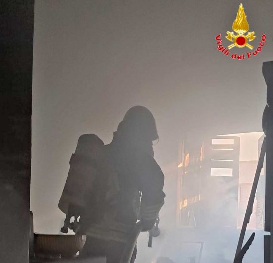 Civitavecchia – Incendio in un appartamento 