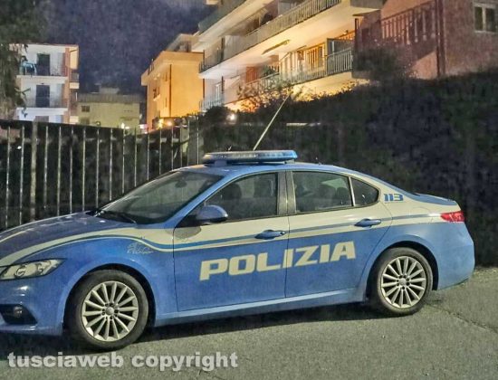 Viterbo - L'intervento della polizia tra via Richiedo e via Garbini