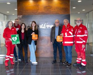 Nepi - La Cri dona nuovi dispositivi Dae al comune e all'azienda Great Lengths