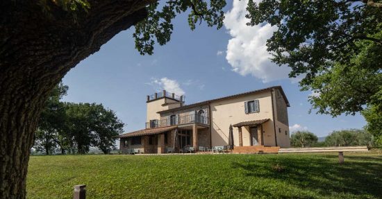 Il centro Verdeluce situato nella campagna di Montecchio nella Tuscia umbra