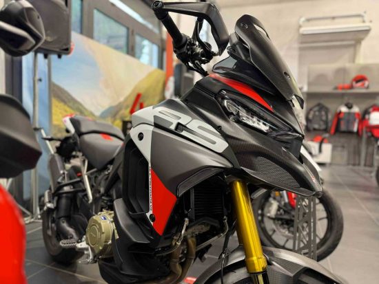 Quinzi Moto