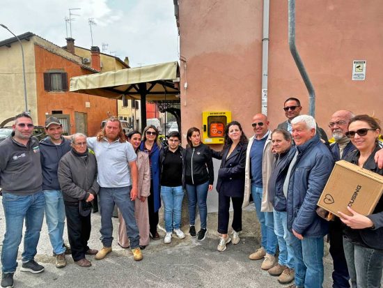 Viterbo - Installazione defibrillatori, a La Quercia la collocazione del nuovo apparecchio