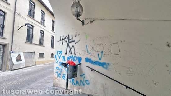 La città allo sbando e fuori controllo - Il sottopasso di via Emilio Bianche a via Marconi