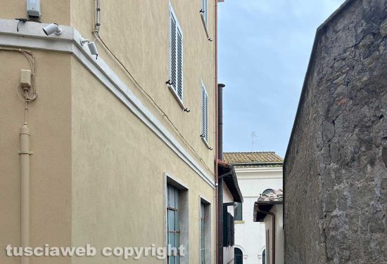 La città allo sbando e fuori controllo - Via della Morretta