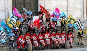 Orte - Gli sbandieratori delle Sette Contrade