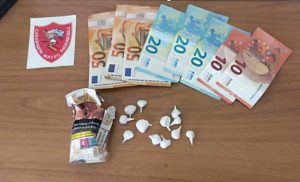 Ronciglione - Carabinieri - La droga e i soldi sequestrati