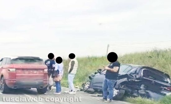 Viterbo - Scontro sulla Cassia nord, tre auto coinvolte e traffico in tilt