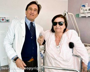 Viterbo - Ospedale Santa Rosa - La paziente operata dal professor Carlo Gigli