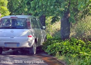 Viterbo - Auto fuori strada sulla Cassia Nord davanti al Maury's