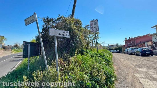 Grotte Santo Stefano - Bivio tra strada Vitorchiano e strada Pianauta