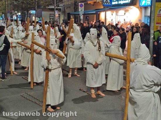 Civitavecchia - I penitenti della processione del Cristo morto