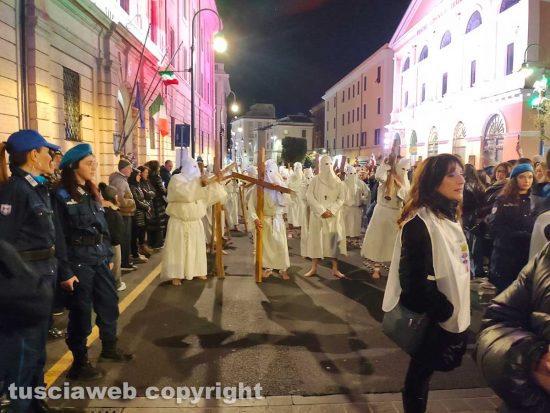 Civitavecchia - I penitenti della processione del Cristo morto