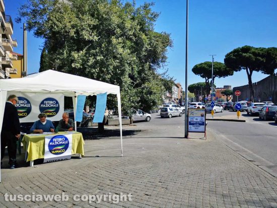 Viterbo - Il gazebo di Futuro nazionale