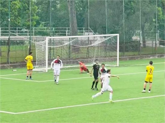 Il Salaria esulta dopo il secondo gol