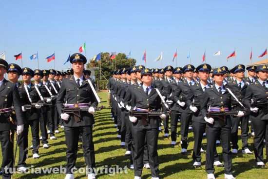 Viterbo - Il giuramento del 28esimo corso di esercito e aeronautica