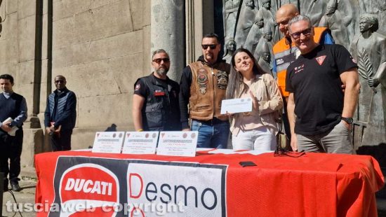 Viterbo - Benedizione delle moto, in piazza San Lorenzo dodicesima edizione con 500 partecipanti - Chiara Frontini