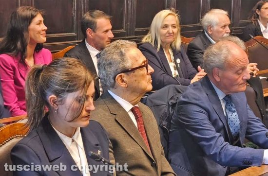 Viterbo - Consiglio straordinario 80 anni - Al centro Giancarlo Gabbianelli