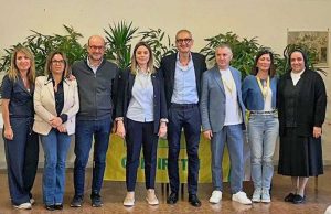 Montefiascone - La consegna della piante agli studenti