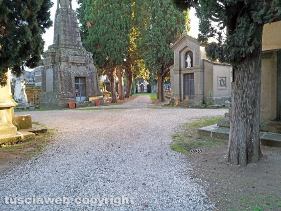 Viterbo - Il cimitero comunale - L'area dove venne celebrato il funerale del pilota tedesco Peter Fischer nel 1944