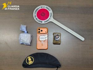 Roma - Guardia di finanza - La droga sequestrata
