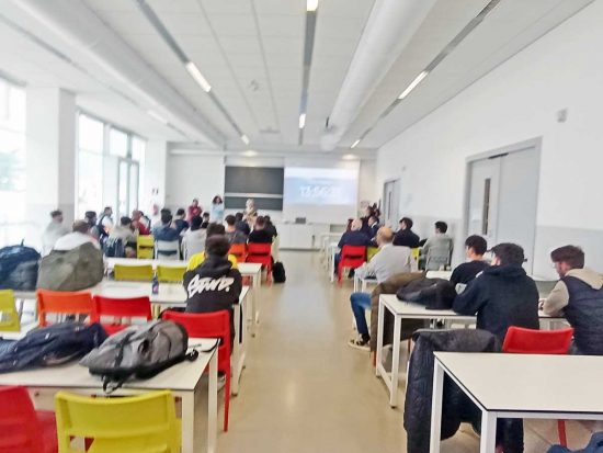 I ragazzi dell'istituto tecnico tecnologico Leonardo Da Vinci