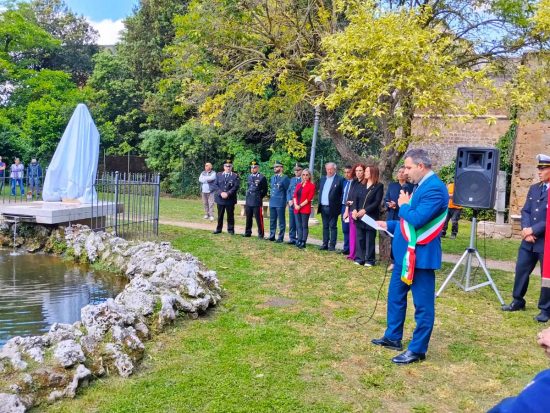 Civita Castellana - L'installazione della Fontana delle Acque Vergini 