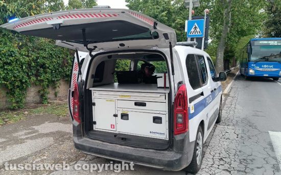 Vetralla - Tamponamento tra due auto all'incrocio per Mazzocchio