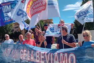 Il comitato Non ce la beviamo a Roma