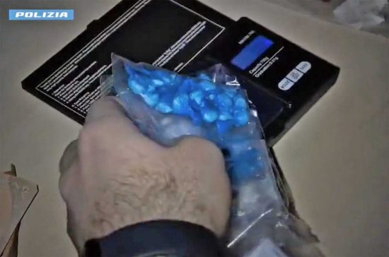 Maxi operazione di polizia - 450 chili di droga sequestrata e 1335 arresti