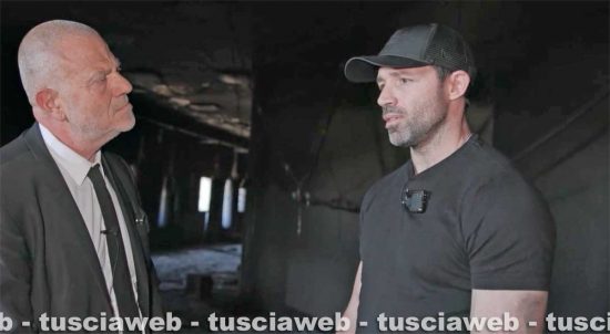Giovanni De Carolis nella palestra Next distrutta