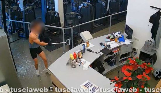 Palestra Next distrutta a Monterosi - Il giovane in azione